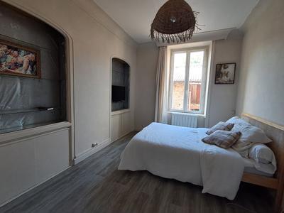 Appartement - 82 m² - 3 pièces