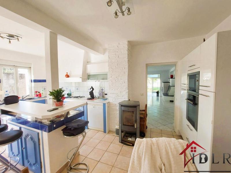 Demeure - 190 m² - 6 pièces