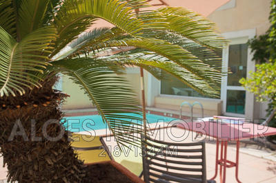 Maison - 742 m² - 16 pièces