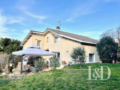 Maison - 192 m² - 6 pièces