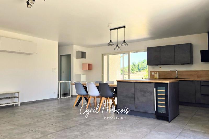 Maison - 101 m² - 4 pièces