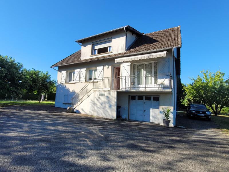 Maison - 130 m² - 8 pièces