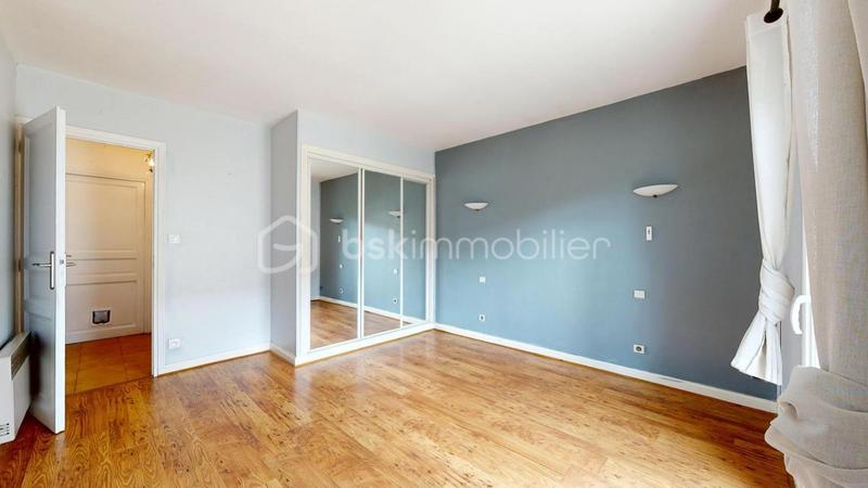 Demeure - 137 m² - 5 pièces