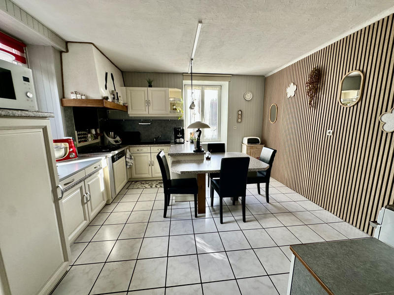 Maison - 143 m² - 5 pièces