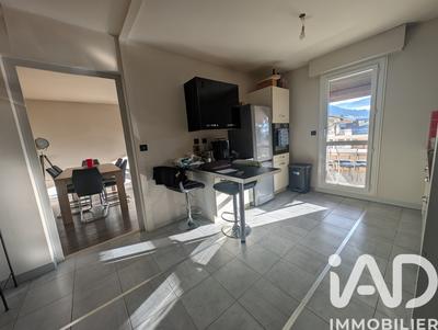 Appartement - 67 m² - 4 pièces