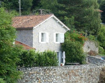 Maison - 201 m² - 8 pièces