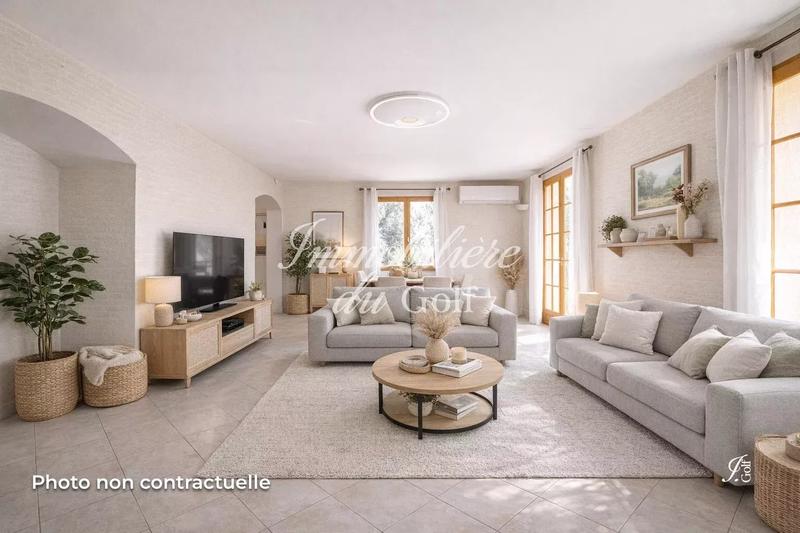 Maison - 213 m² - 12 pièces