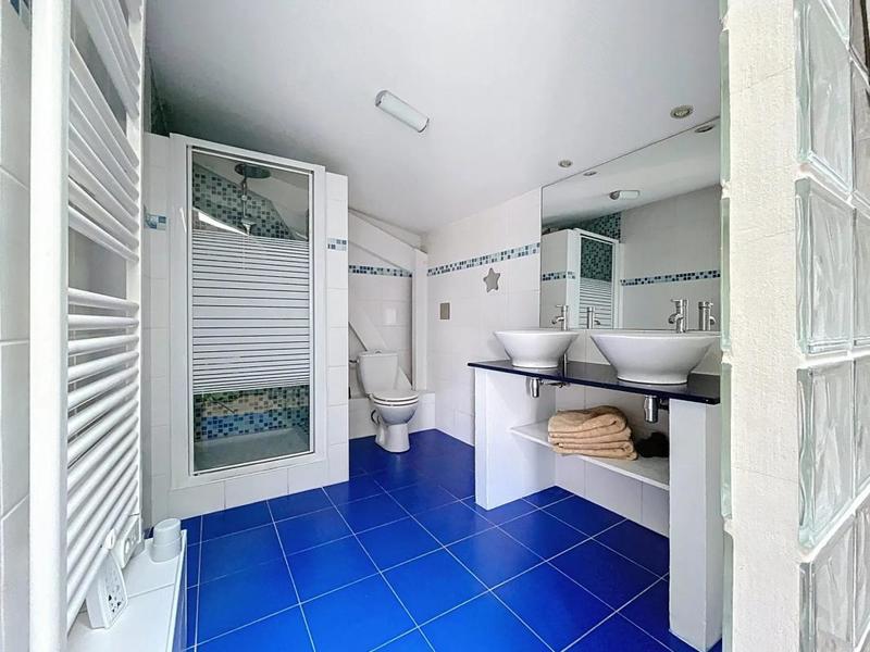 Villa - 226 m² - 7 pièces