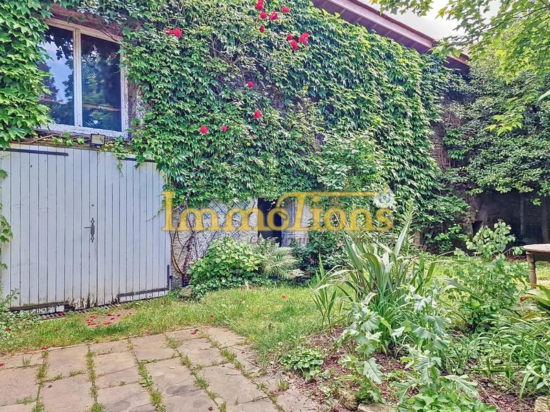 Maison - 243 m² - 5 pièces