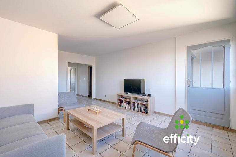 Appartement - 97 m² - 5 pièces