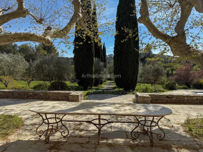 Maison - 359 m² - 10 pièces