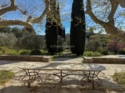 Maison - 359 m² - 10 pièces