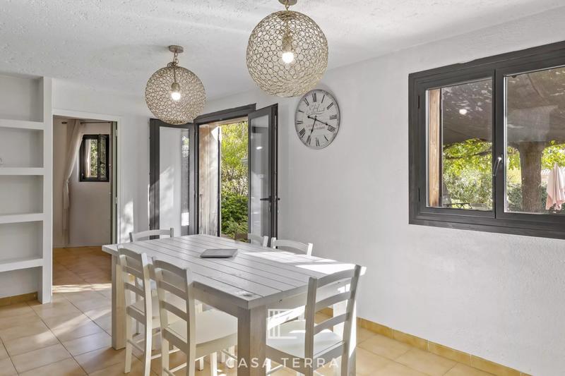 Villa - 269 m² - 11 pièces