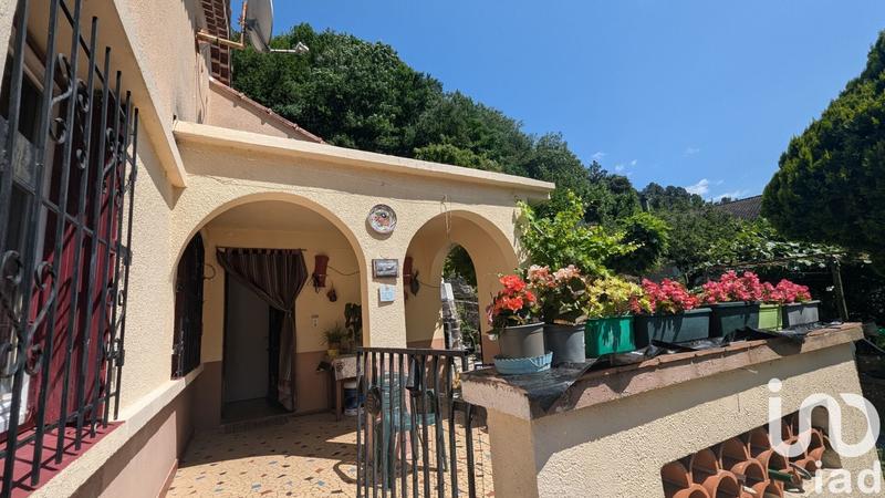 Maison - 90 m² - 5 pièces