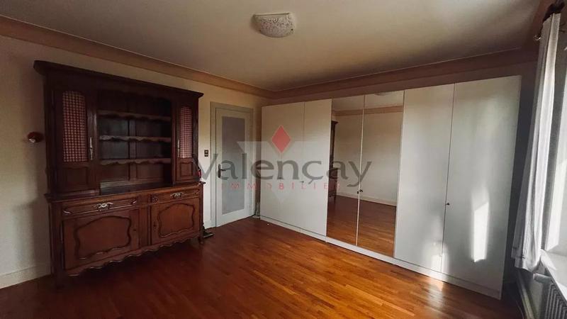 Maison - 215 m² - 8 pièces