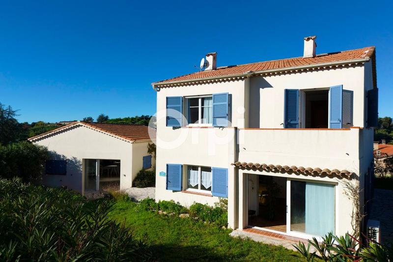 Maison - 160 m² - 5 pièces