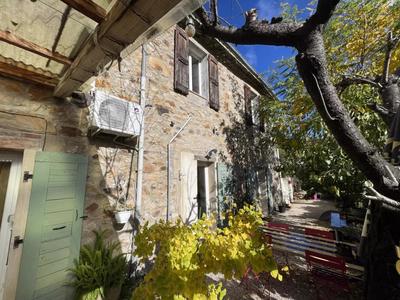 Maison de village - 195 m² - 8 pièces