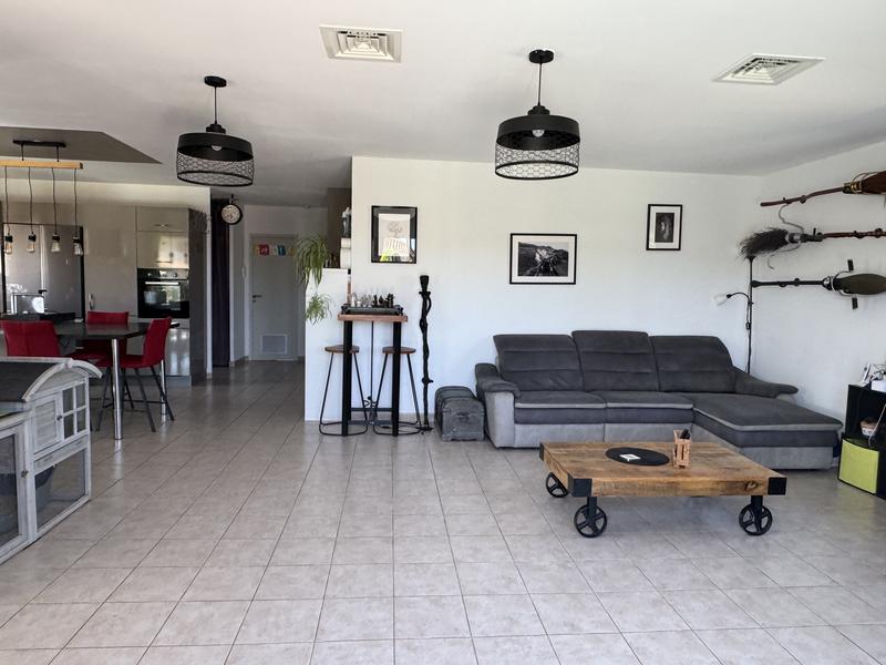 Villa - 111 m² - 4 pièces