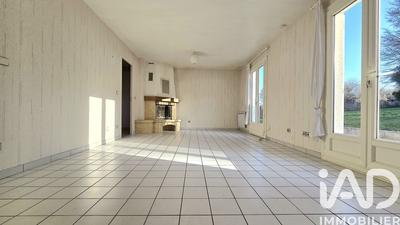 Maison - 90 m² - 5 pièces