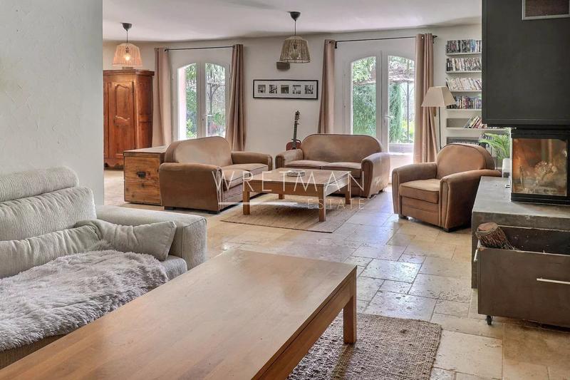 Villa - 232 m² - 9 pièces