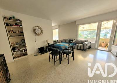 Appartement - 82 m² - 3 pièces