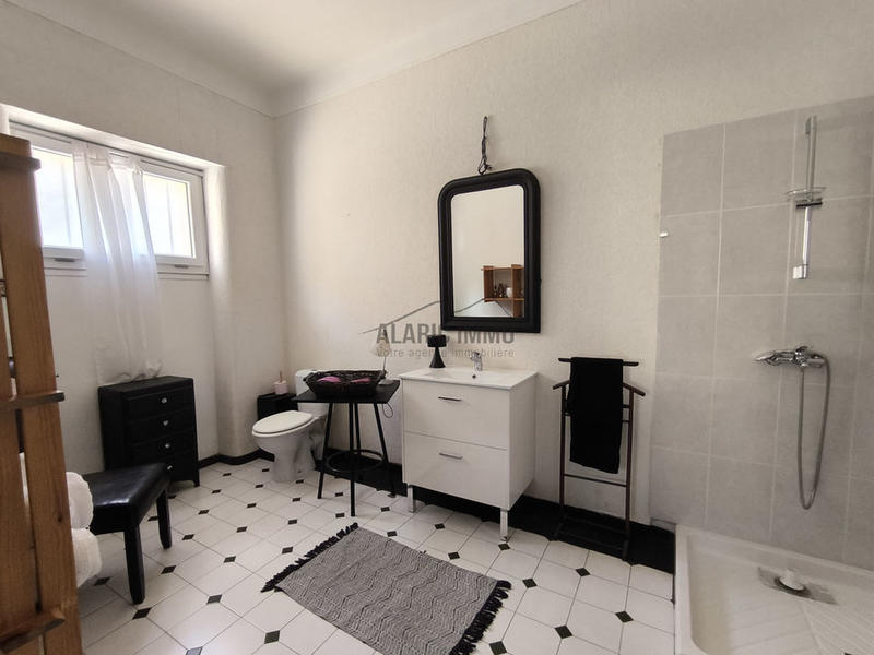 Propriété - 420 m² - 10 pièces