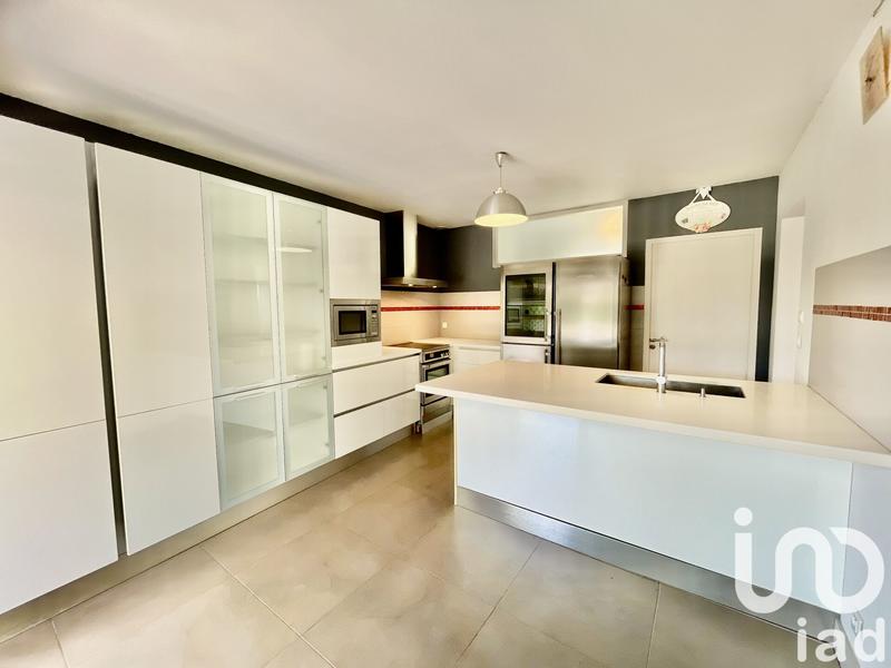 Maison de ville - 300 m² - 7 pièces