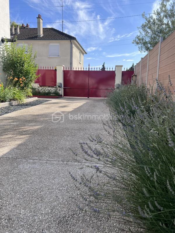 Maison traditionnelle - 91 m² - 4 pièces