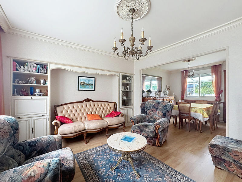 Maison - 100 m² - 5 pièces