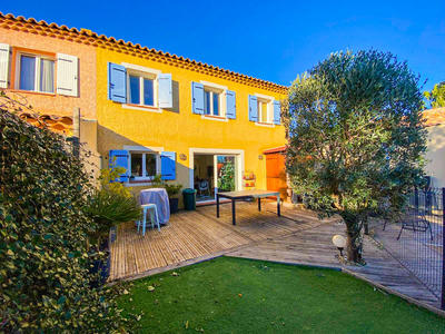 Maison - 93 m² - 4 pièces