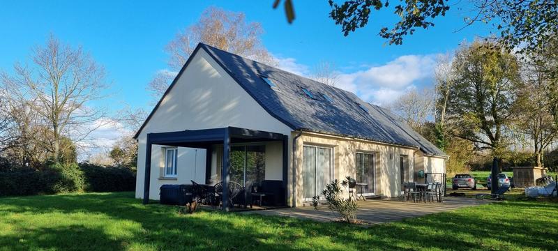 Maison - 140 m² - 5 pièces