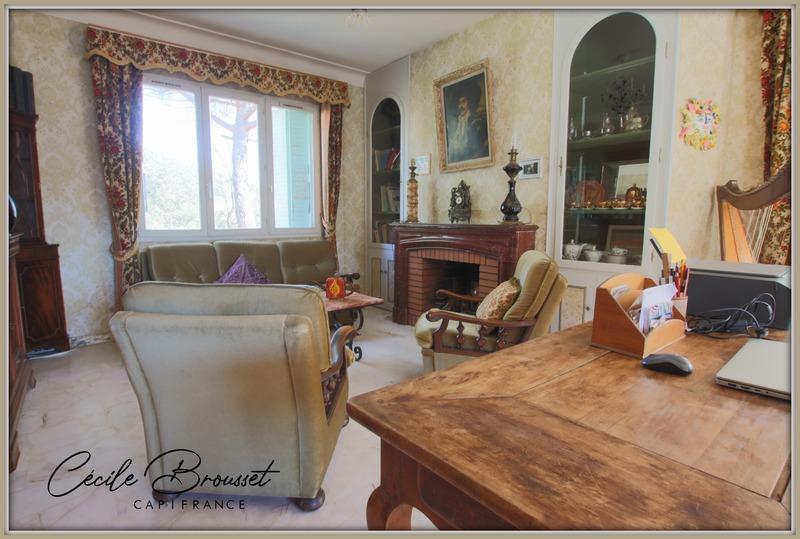 Maison - 210 m² - 7 pièces