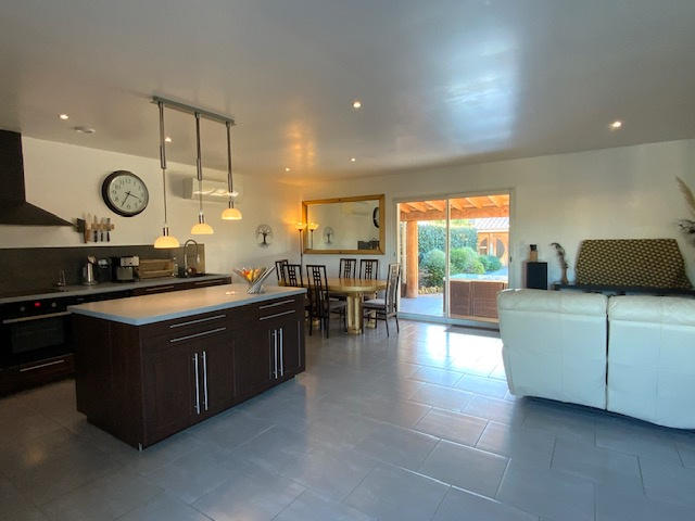 Maison - 148 m² - 6 pièces