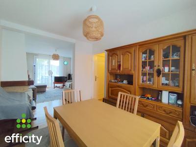 Pavillon - 94 m² - 5 pièces