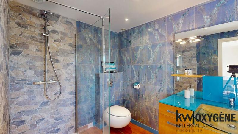 Propriété - 980 m²