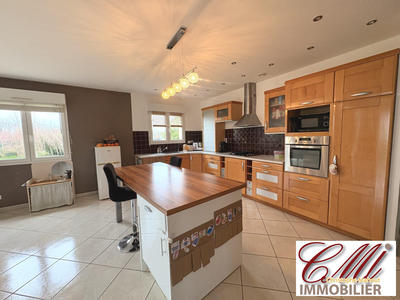 Maison - 141 m² - 5 pièces