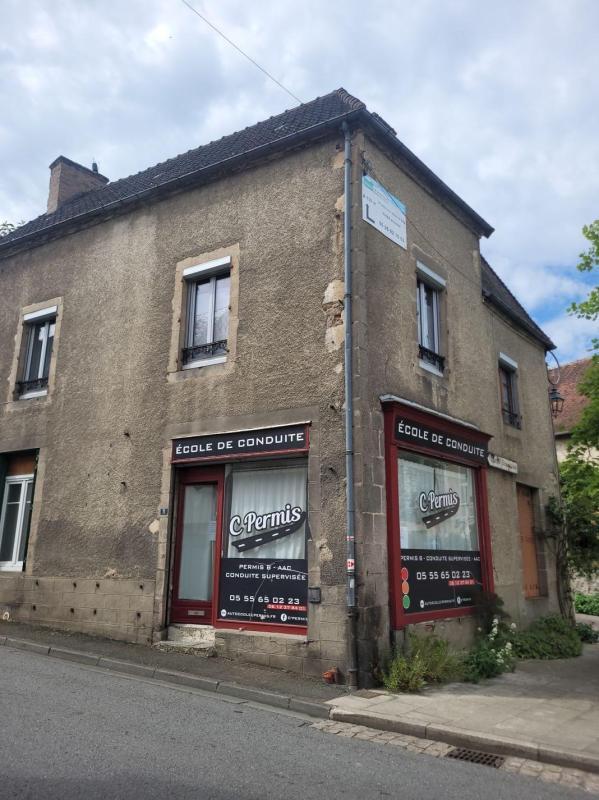 Immeuble - 142 m² - 6 pièces