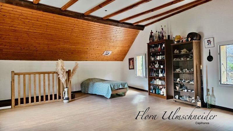 Maison - 159 m² - 5 pièces