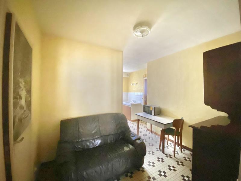 Maison - 300 m² - 13 pièces