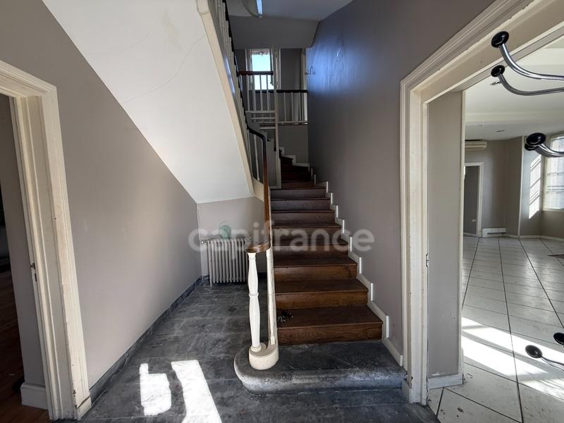 Maison bourgeoise - 280 m² - 7 pièces