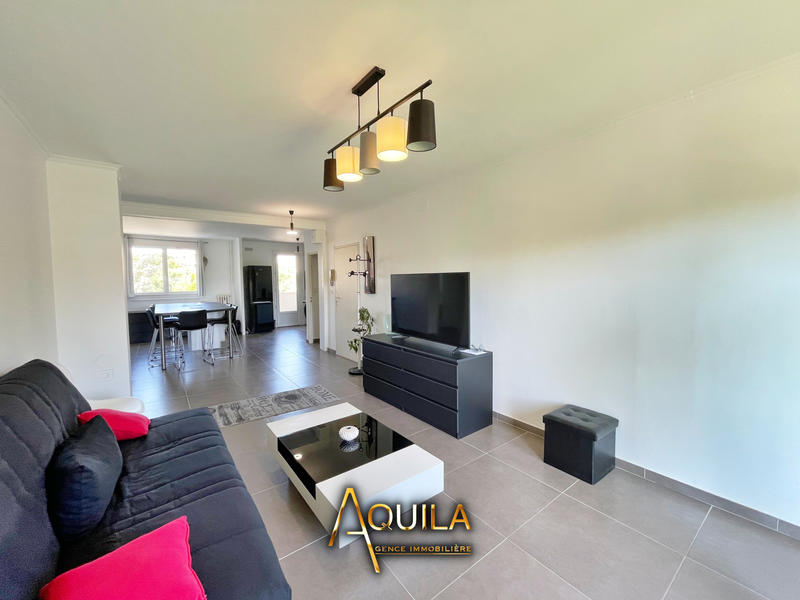 Appartement - 82 m² - 4 pièces