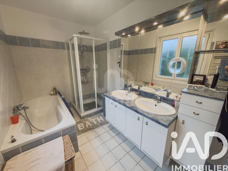 Maison - 159 m² - 6 pièces