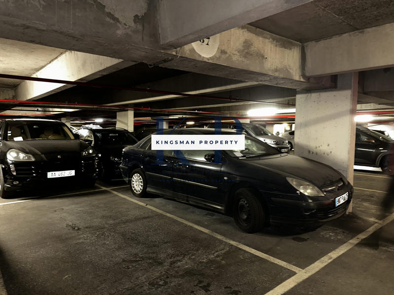 Parking / Garage - 11 m²