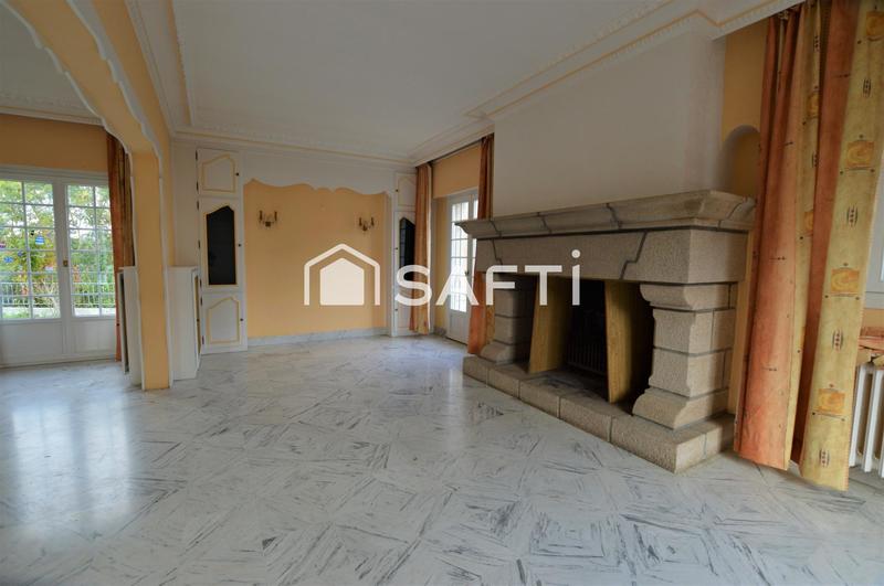 Maison - 231 m² - 8 pièces