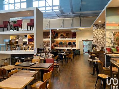 Local commercial - 4 400 m²