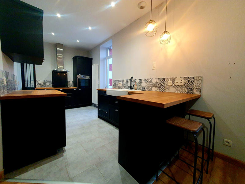 Maison - 93 m² - 4 pièces