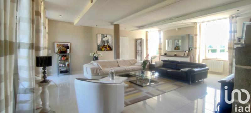 Maison - 288 m² - 8 pièces