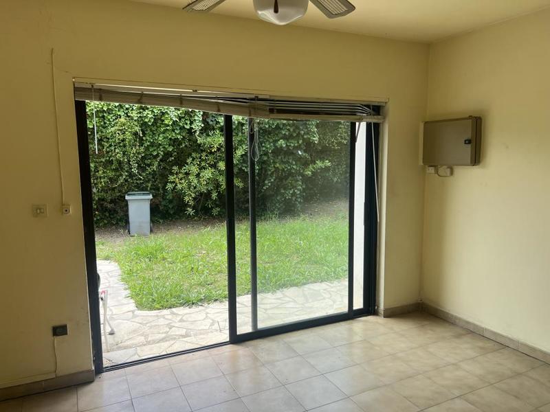 Maison - 256 m² - 5 pièces