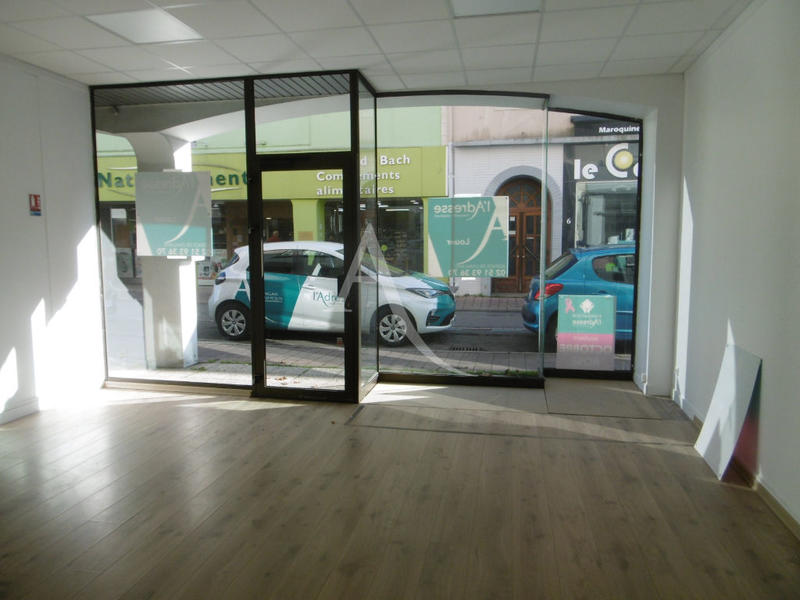 Local commercial - 40 m² - 2 pièces