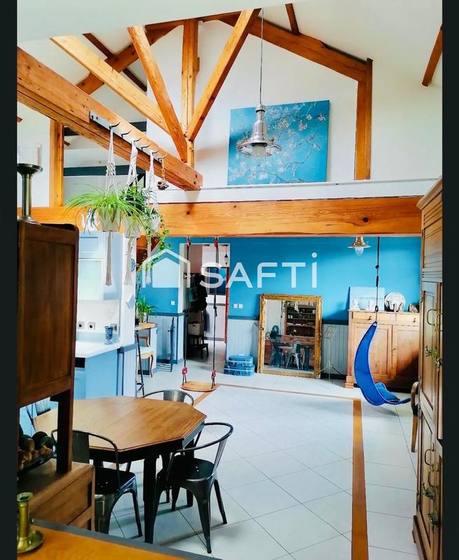 Maison - 205 m² - 10 pièces